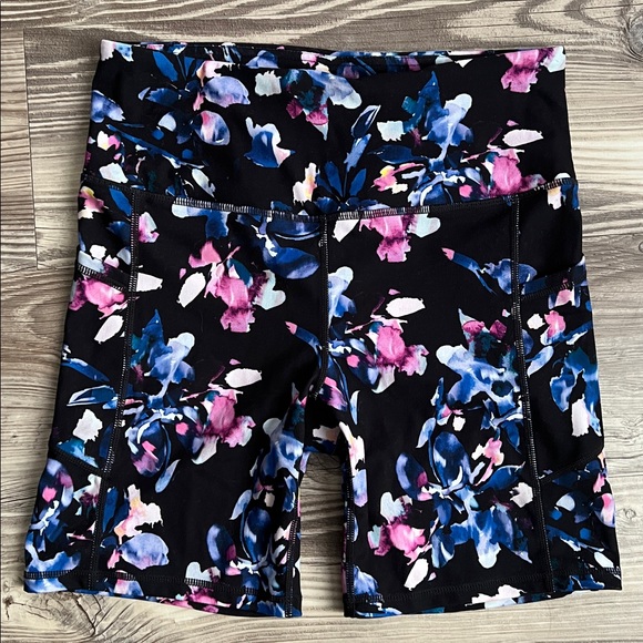 Women's Gaiam Om Iris Print High-Waisted Pocket Bike Shorts - Picture 1 of 9